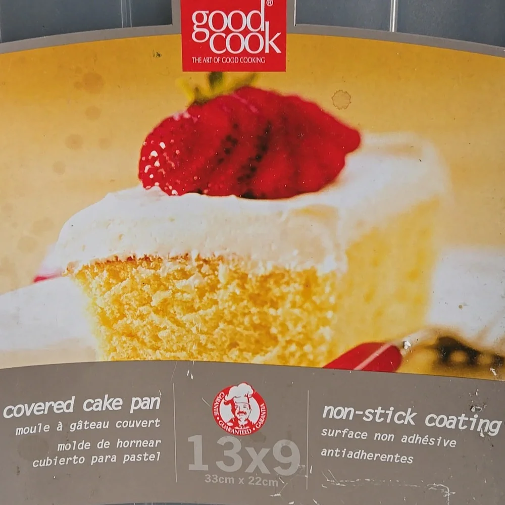 Gray 13 X 9 Non-Stick Covered Cake Pan